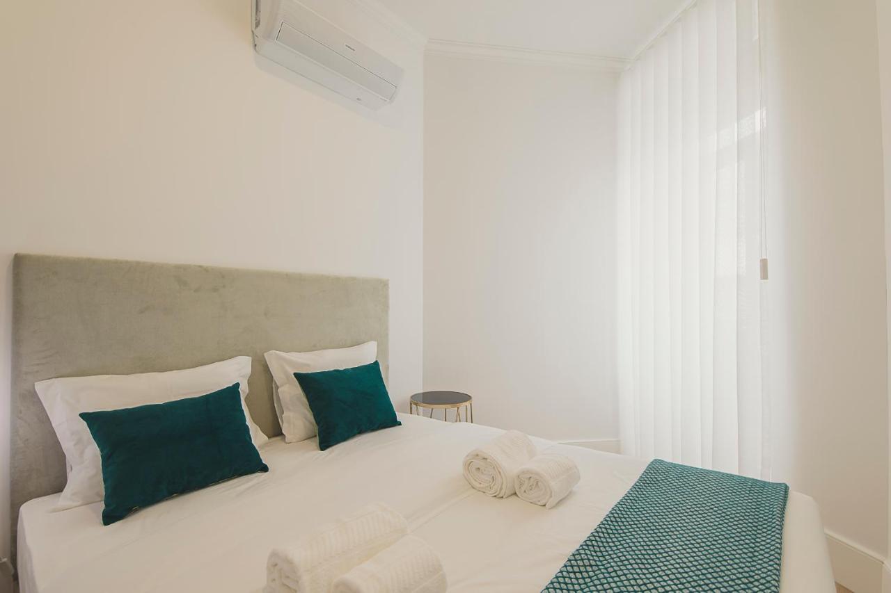 Vibrant Host Solutions - Heroismo'S Metro Porto Exterior foto